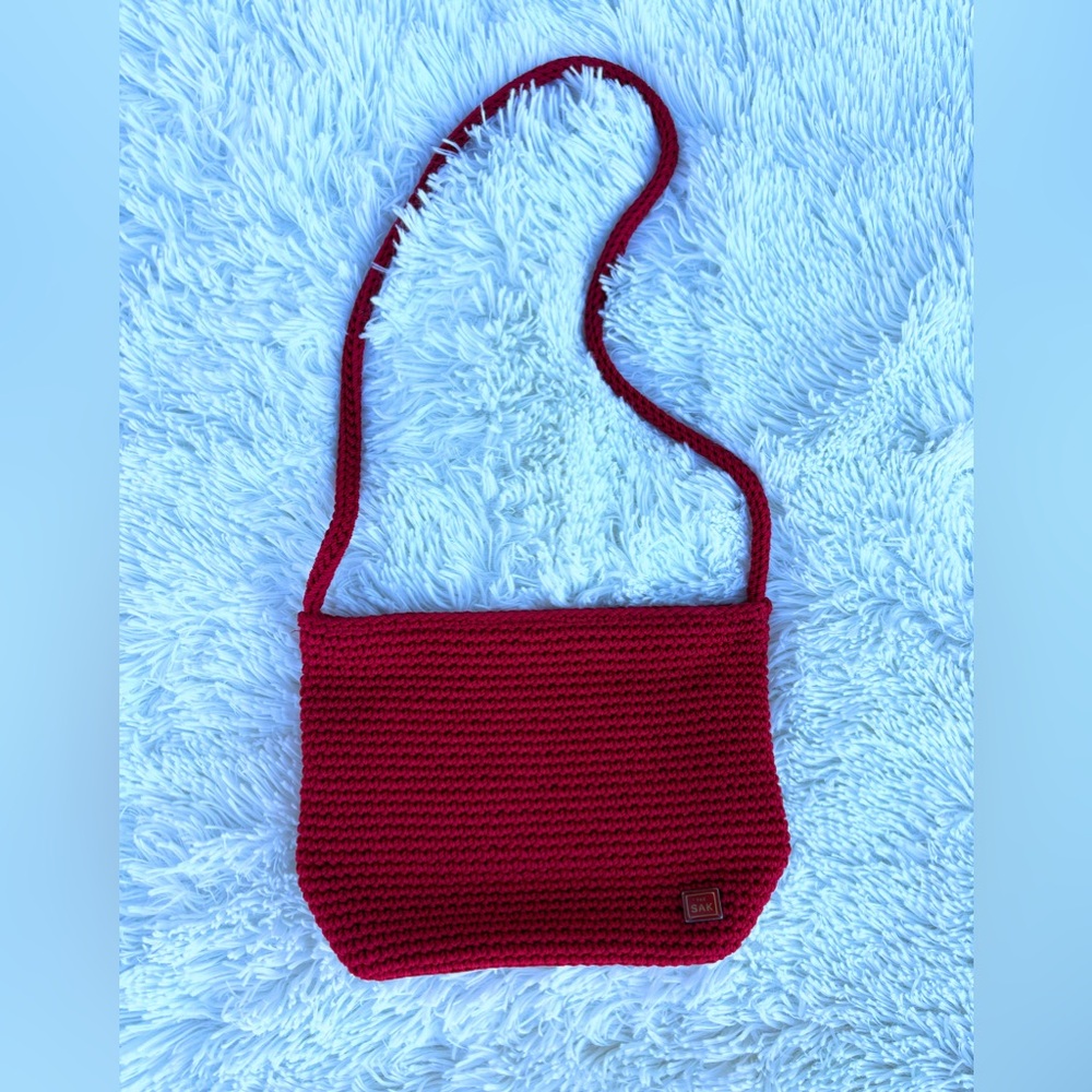 ✨NWOT THE SAK RED CROTCHET BAGUETTE BAG DUO WALLET ✨